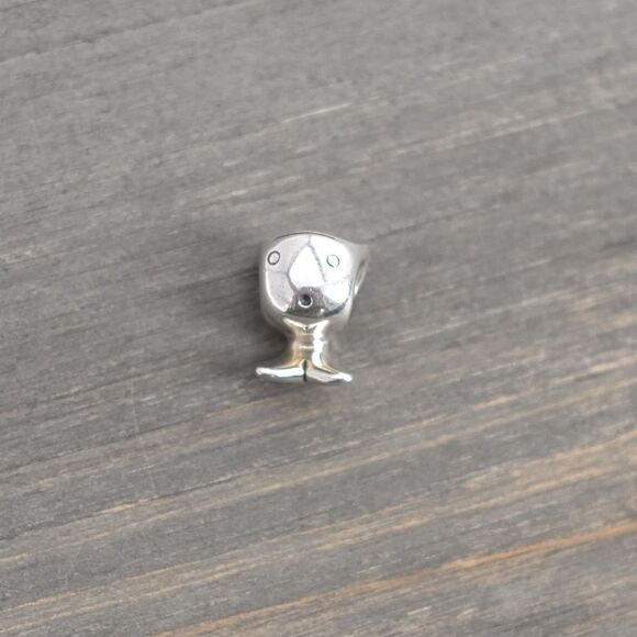 Chamilia Whale or Fish Charm Bead Sterling Silver Marked "Cham" 925 Retired 3.5g - Picture 2 of 5